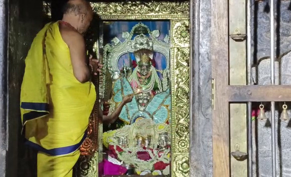 baidoor durgaparameshvari temple