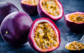 Maypop, a fruit from the south of North America