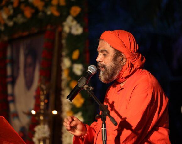 Sampoojya Swami Poornamritananda Puri