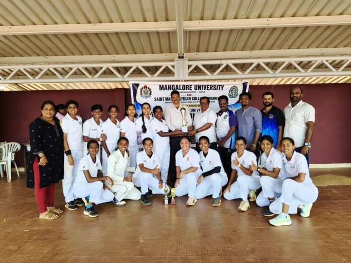 Mangalore University Inter-College Women's Cricket Alva's Champion